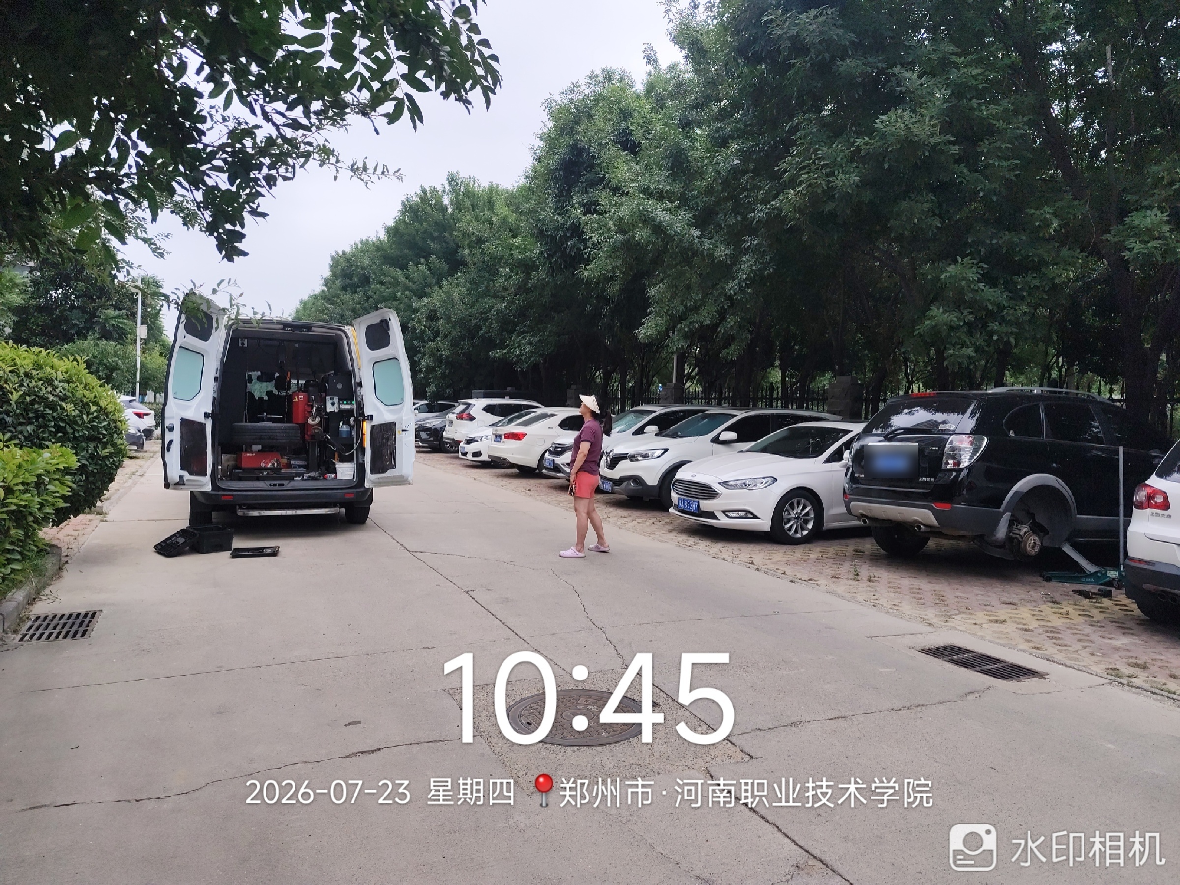 兔师傅郑州河南职业技术学院轮胎爆胎救援(图1)