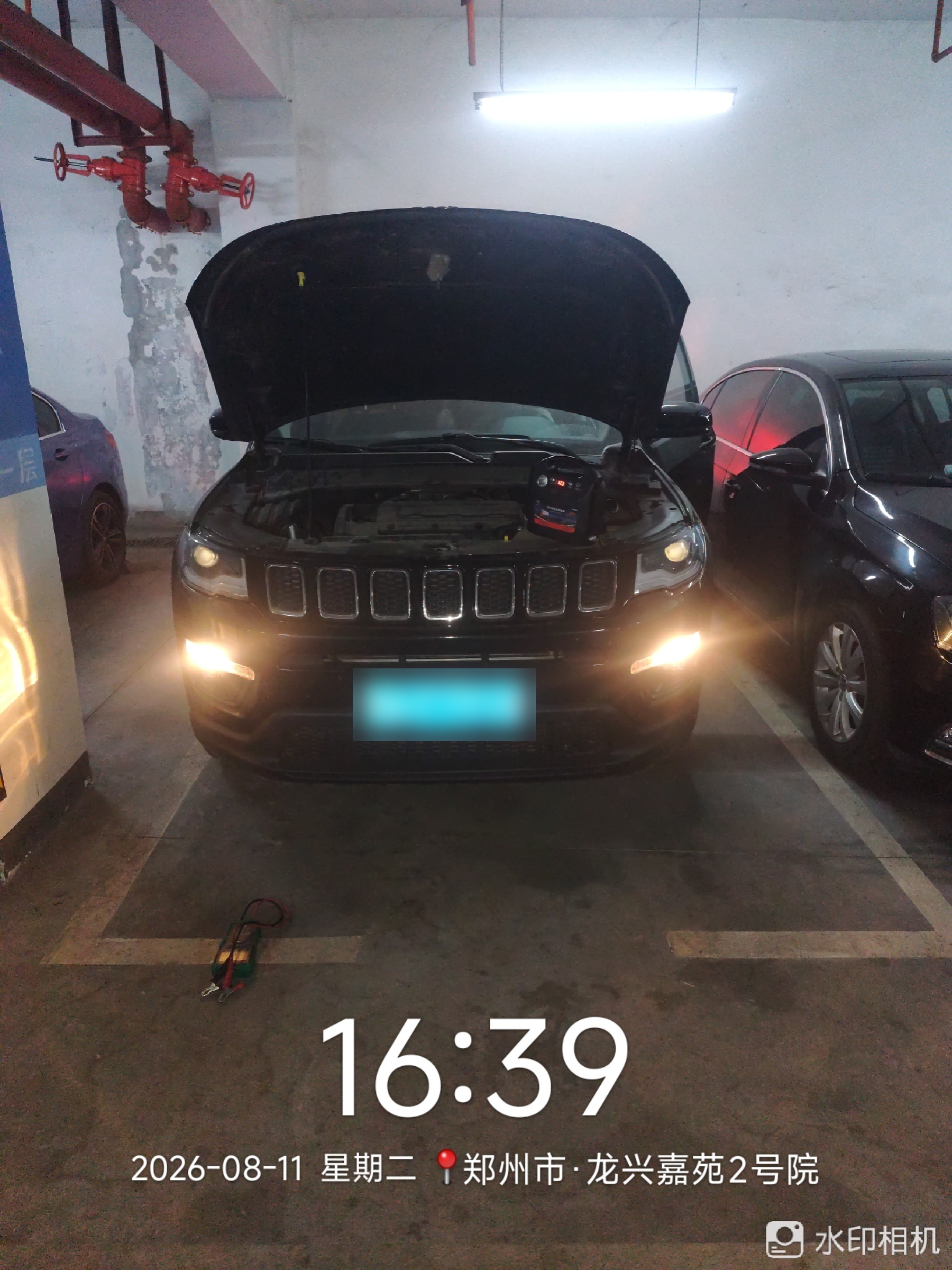兔师傅郑州龙兴嘉苑电瓶亏电救援(图1)