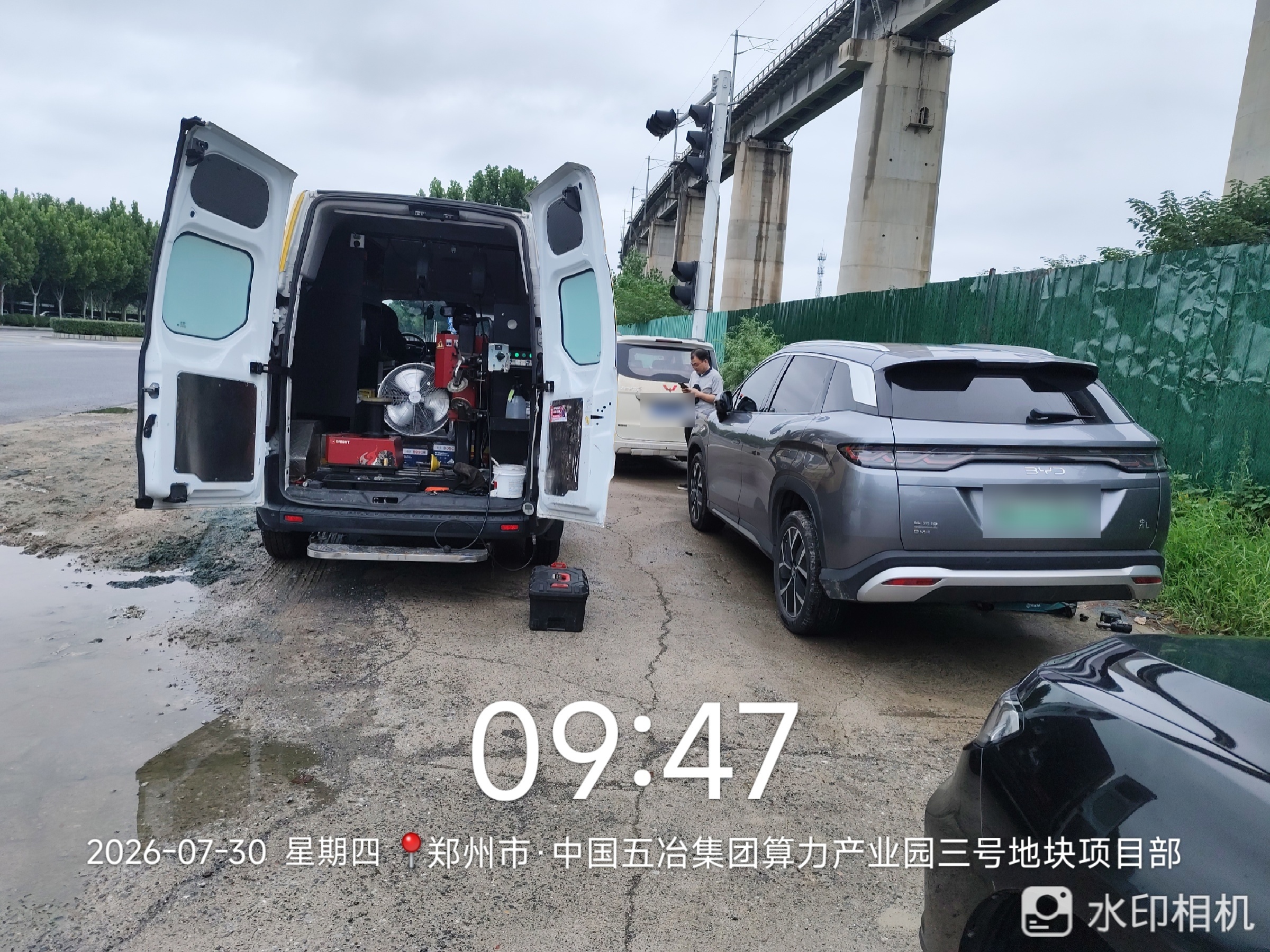 兔师傅郑州市五冶集团算力产业园轮胎扎钉救援(图1)