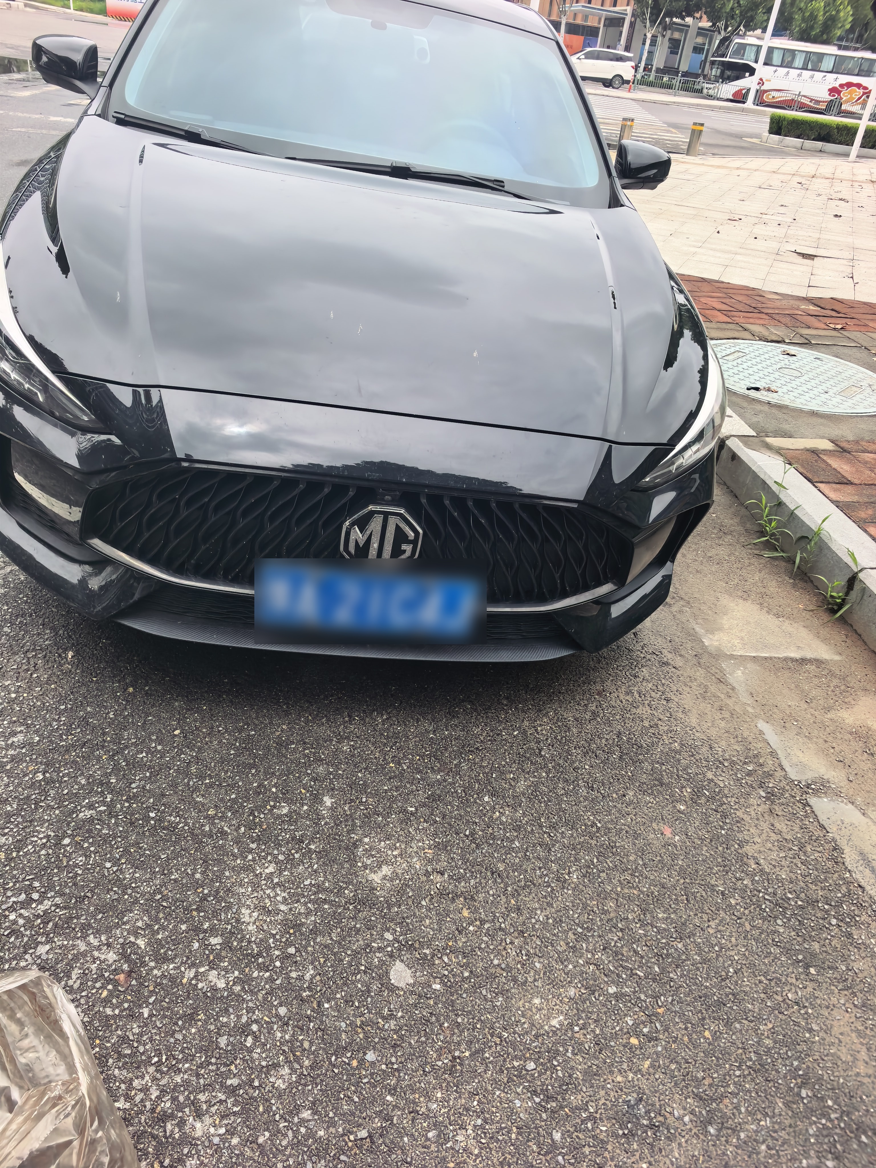 兔师傅郑州街头救援MG名爵电瓶亏电(图1)